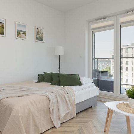 Ursus Sunny Studio For 4 Guests With Parking & Balcony By Noclegi Renters Warszawa Eksteriør bilde