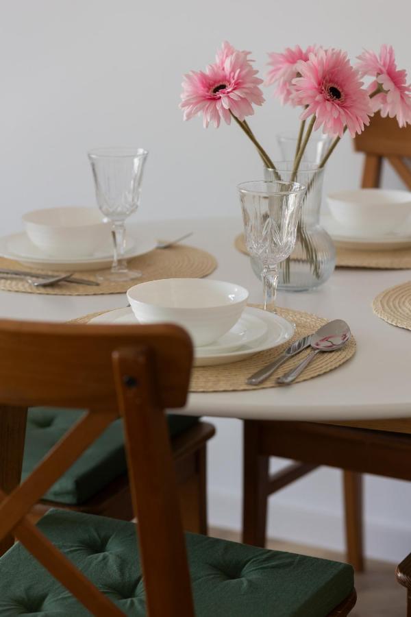 Ursus Sunny Studio For 4 Guests With Parking & Balcony By Noclegi Renters Warszawa Eksteriør bilde