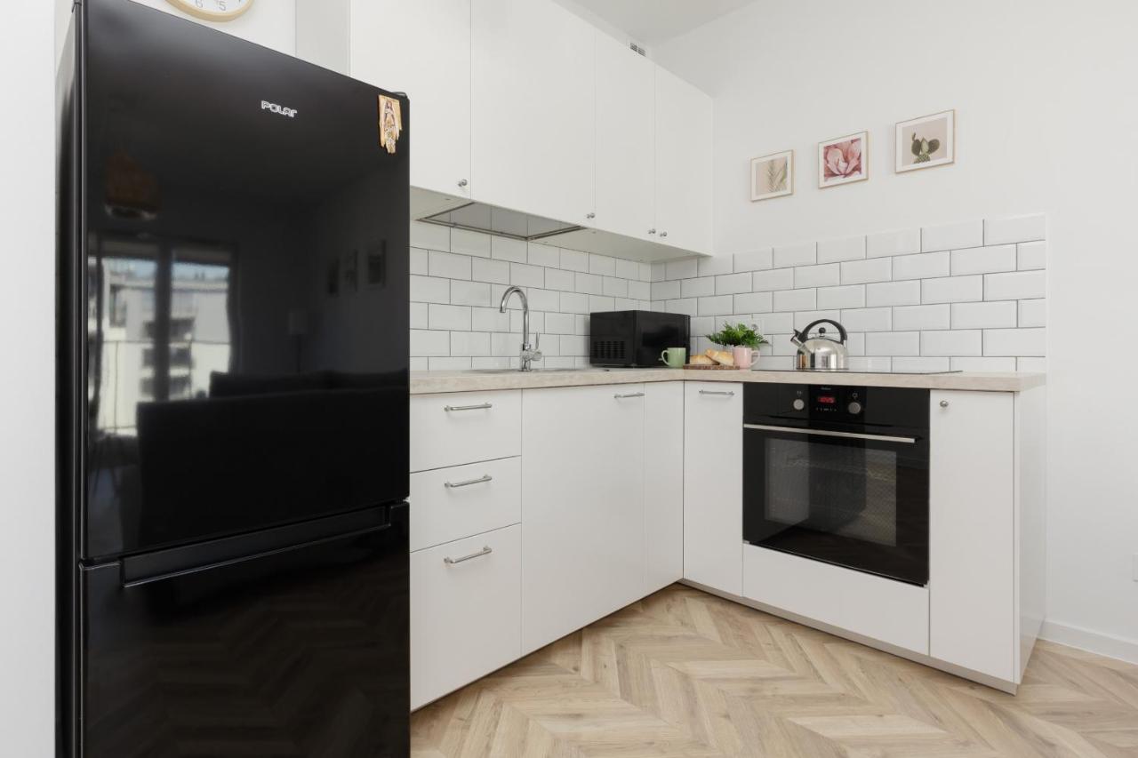 Ursus Sunny Studio For 4 Guests With Parking & Balcony By Noclegi Renters Warszawa Eksteriør bilde