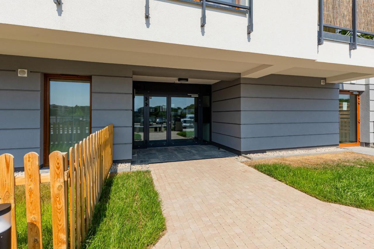 Ursus Sunny Studio For 4 Guests With Parking & Balcony By Noclegi Renters Warszawa Eksteriør bilde
